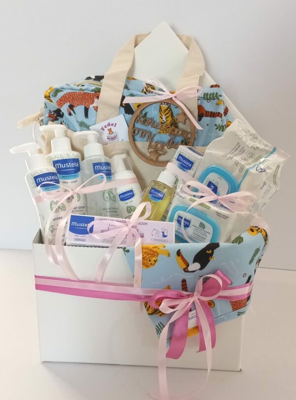 Mustela Gift box/ 9 products - Image 2