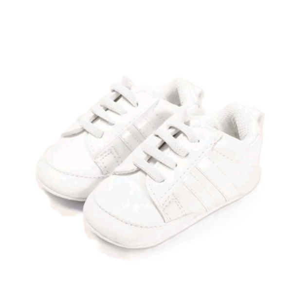 Newborn shoes/ Size 0-6 months